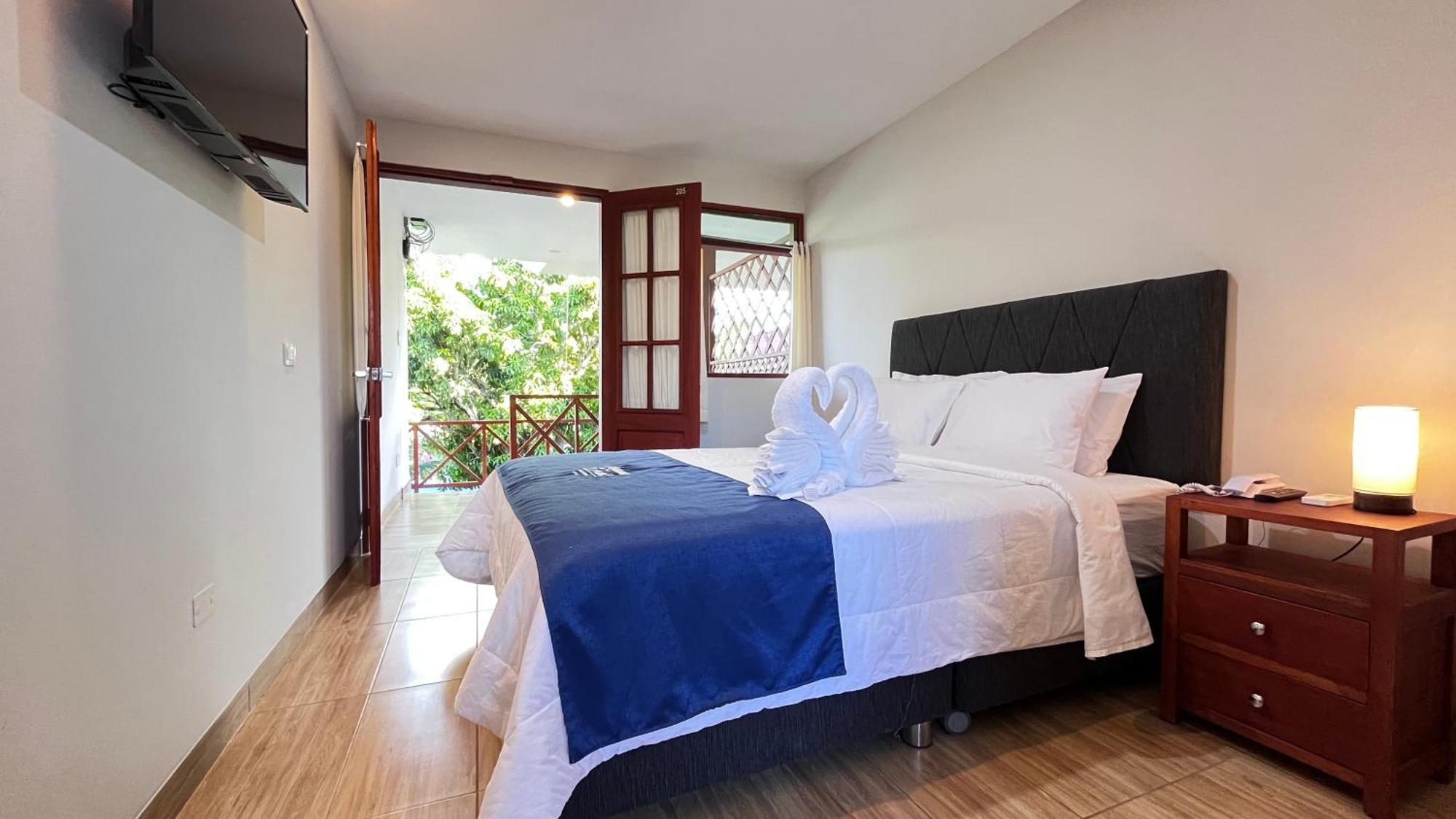 Laguna Azul Hotel & Suites Sauce Bagian luar foto
