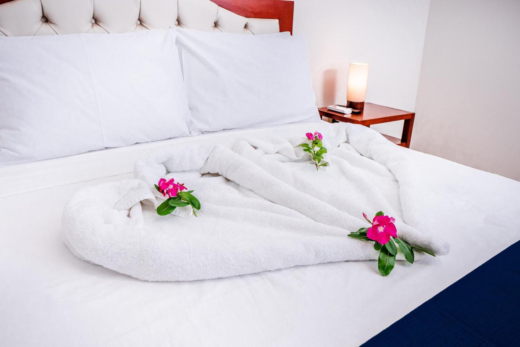 Laguna Azul Hotel & Suites Sauce Bagian luar foto